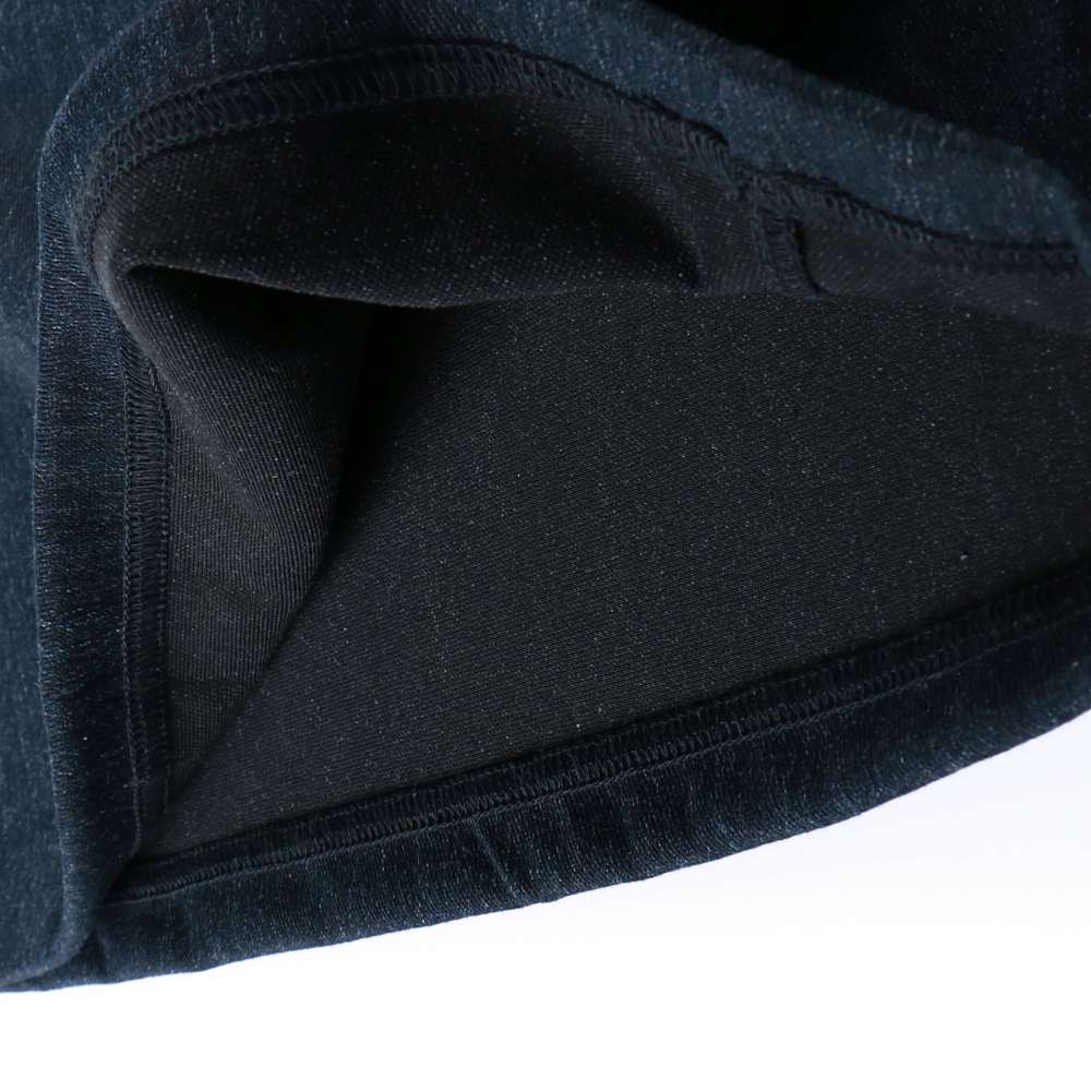 ネイビーブルー