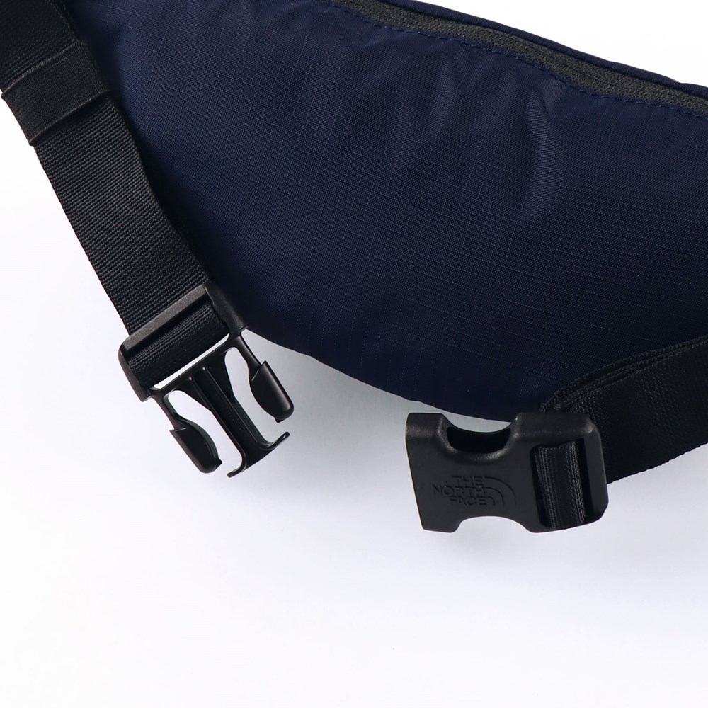 ネイビーブルー