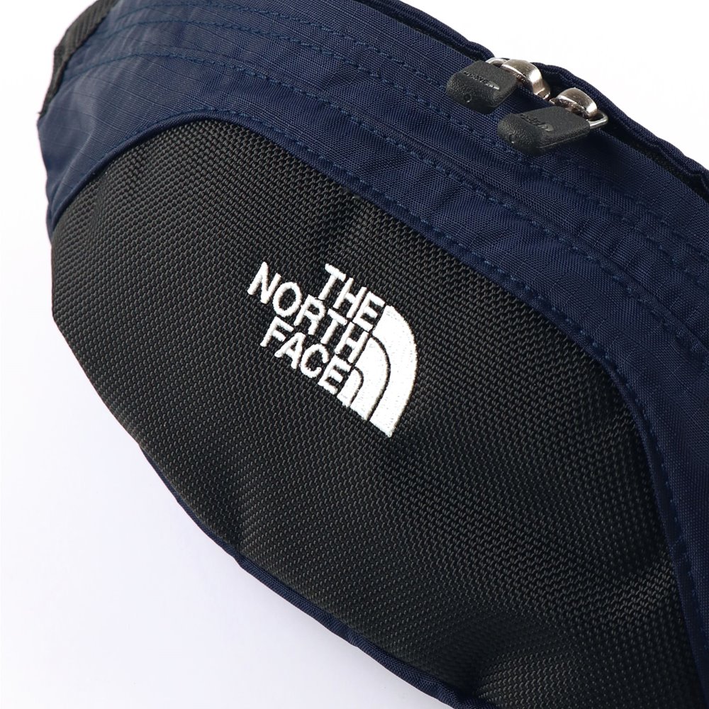 ネイビーブルー