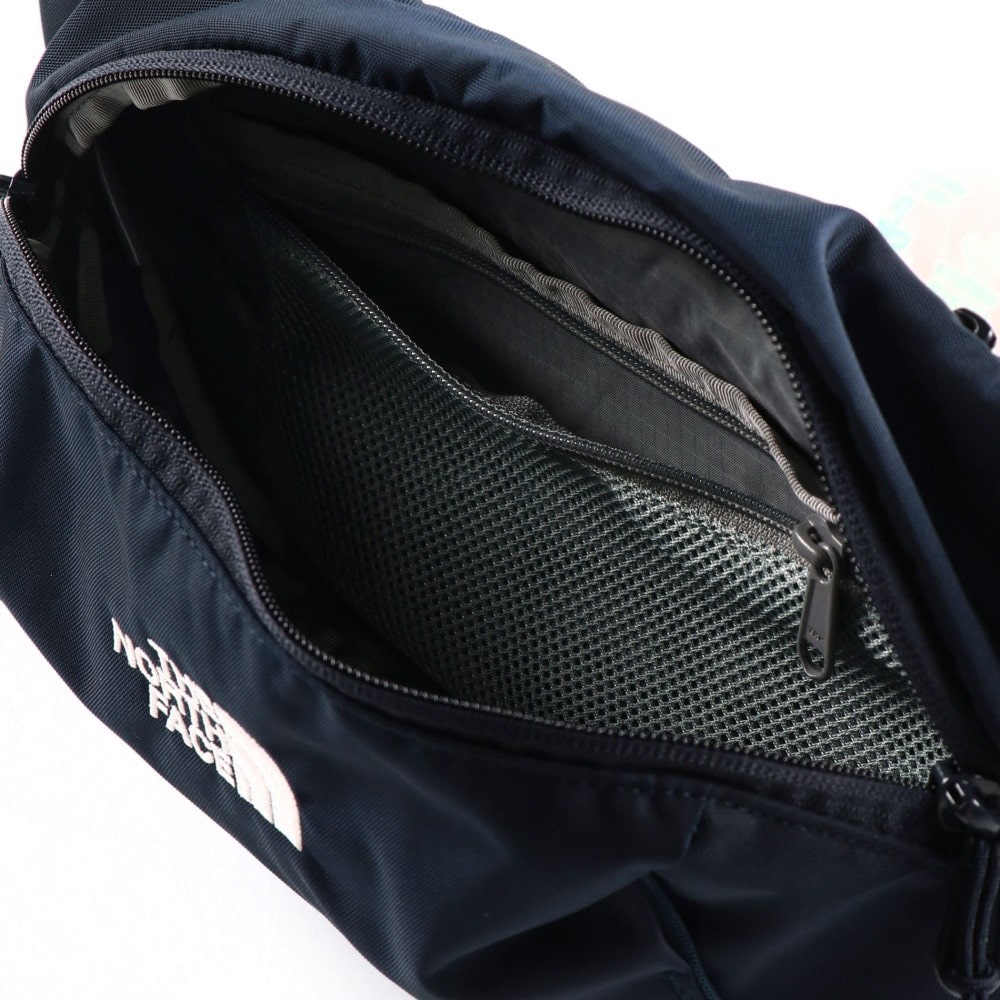 ネイビーブルー