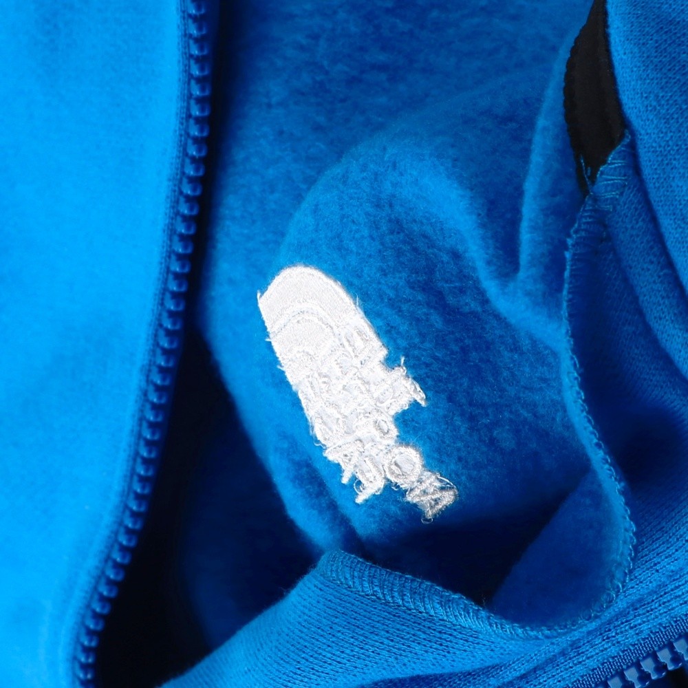 ロイヤルブルー