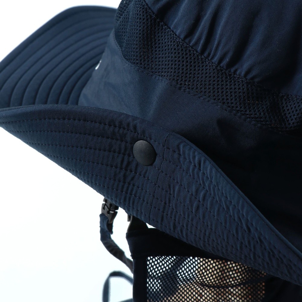 ネイビーブルー