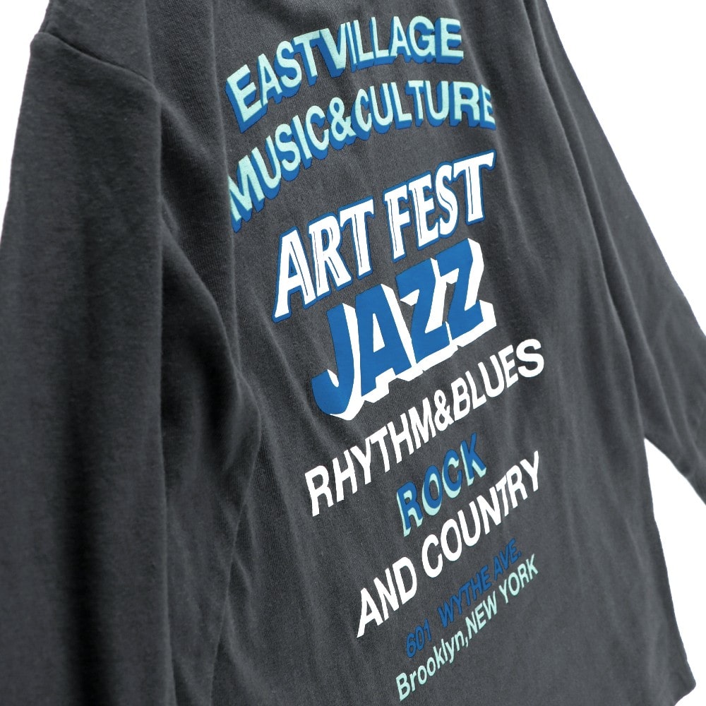 チャコールグレー