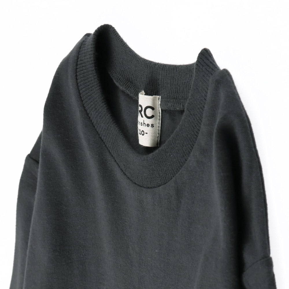 チャコールグレー