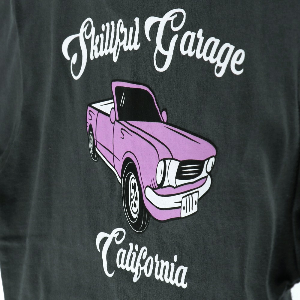 チャコールグレー