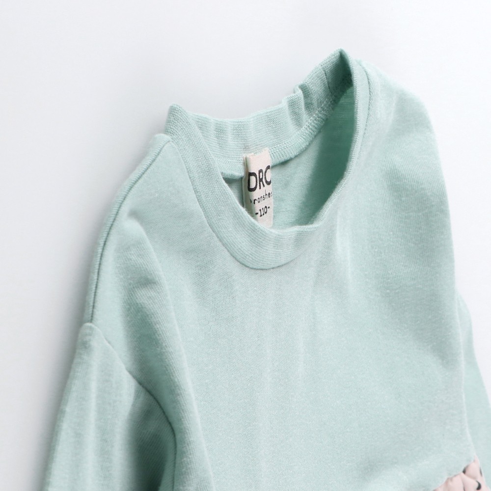 ライトグリーン