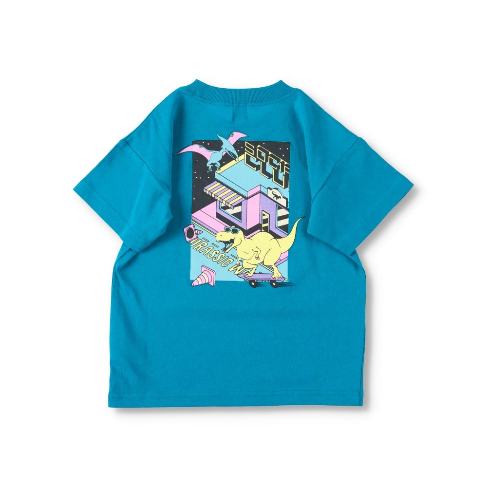 エメラルドグリーン