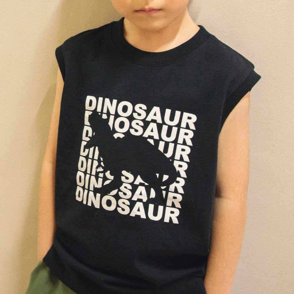 85:恐竜-ブラック