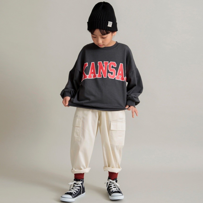 チャコールグレー