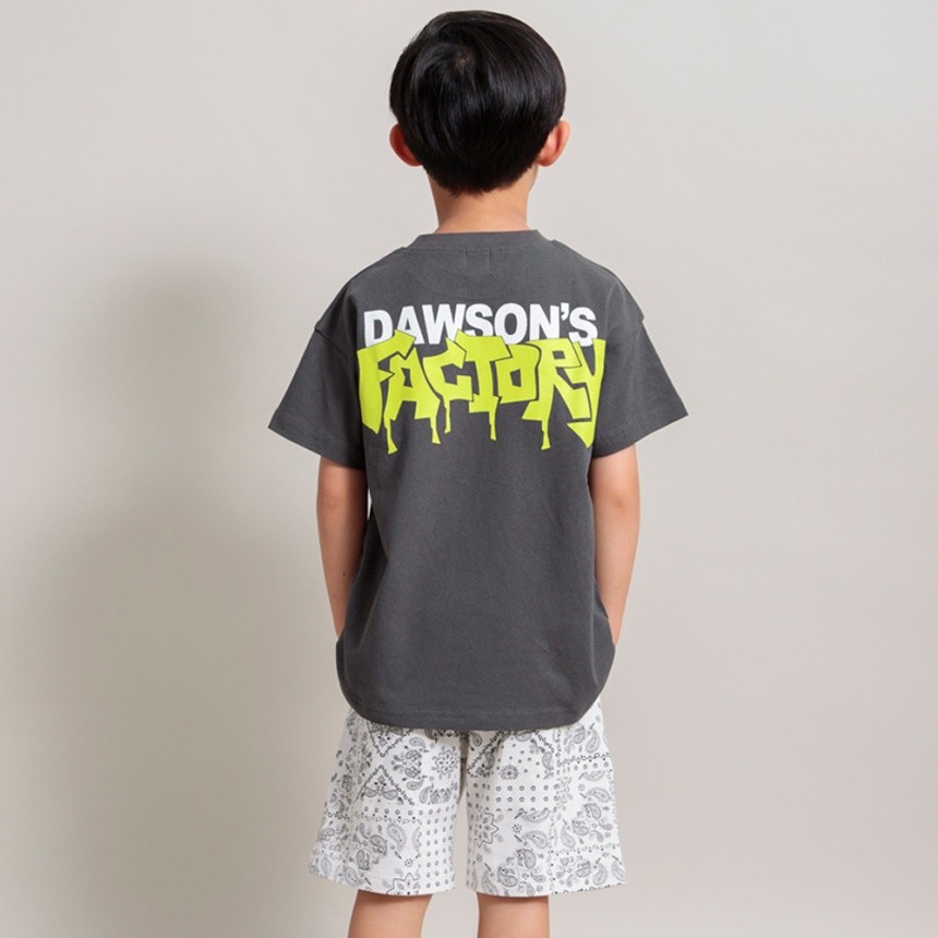 チャコールグレー