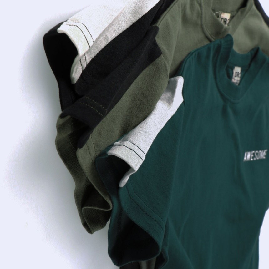 ダークグリーン