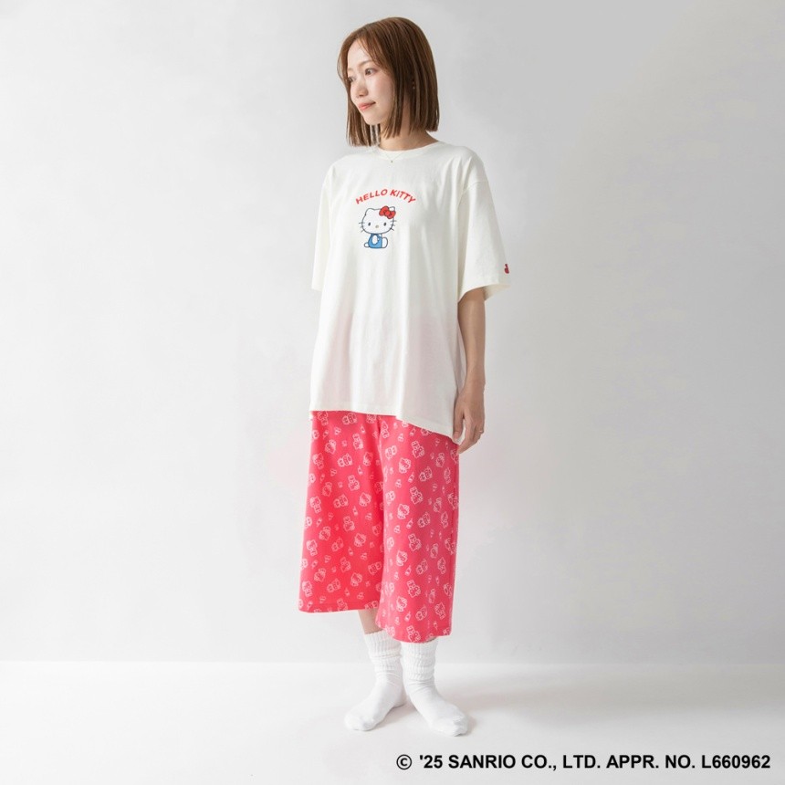 32：ハローキティ