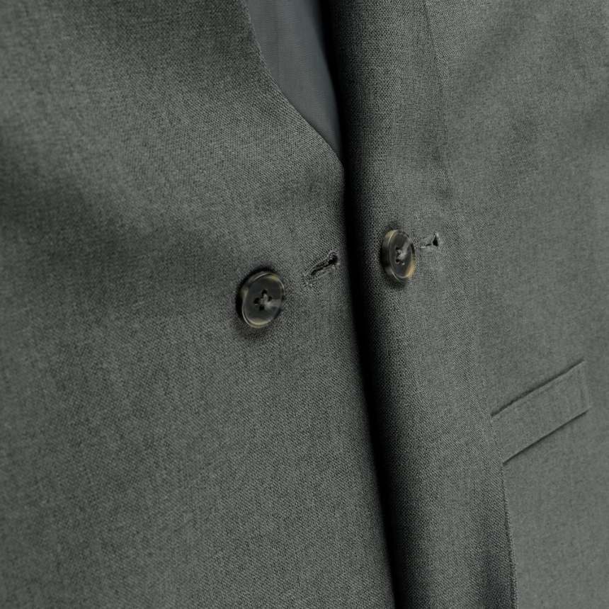 チャコールグレー