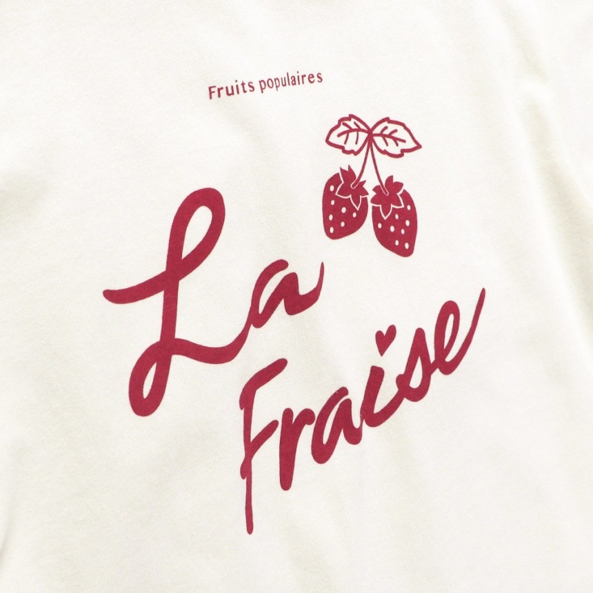 03_オフ白_いちご