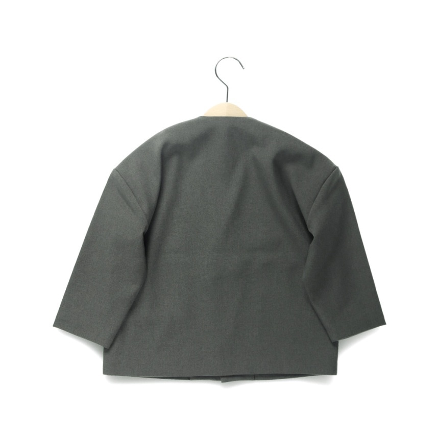 チャコールグレー