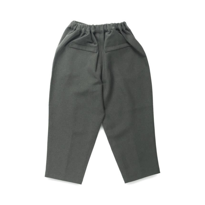 チャコールグレー