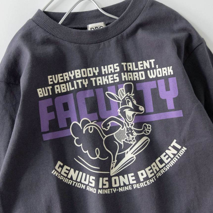 91_グレー_カンガルー