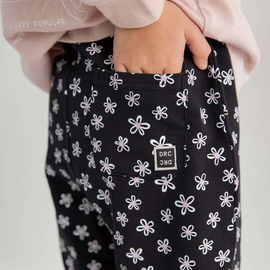 94_黒_こばな総柄