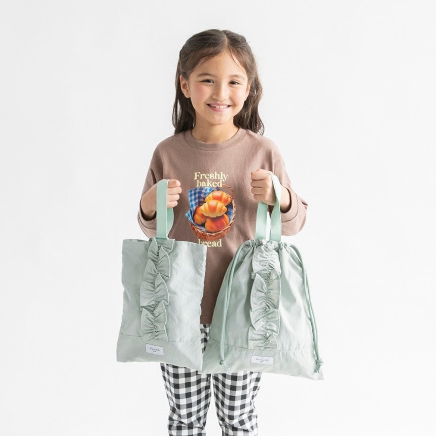 ライトグリーン