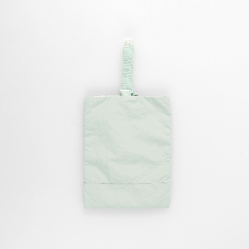 ライトグリーン