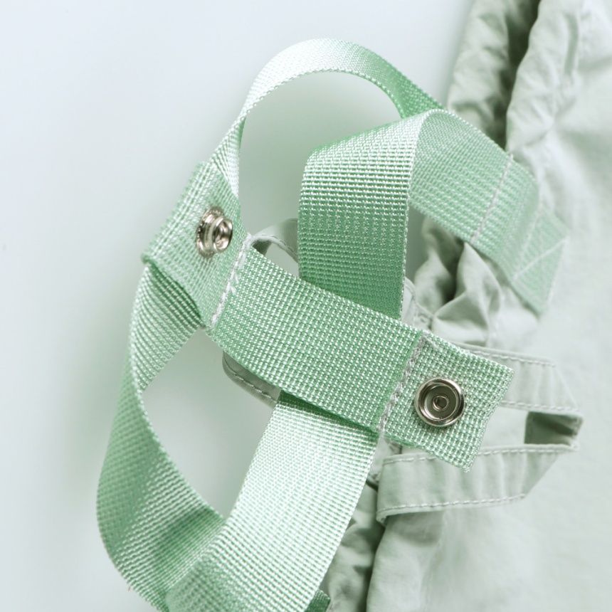 ライトグリーン