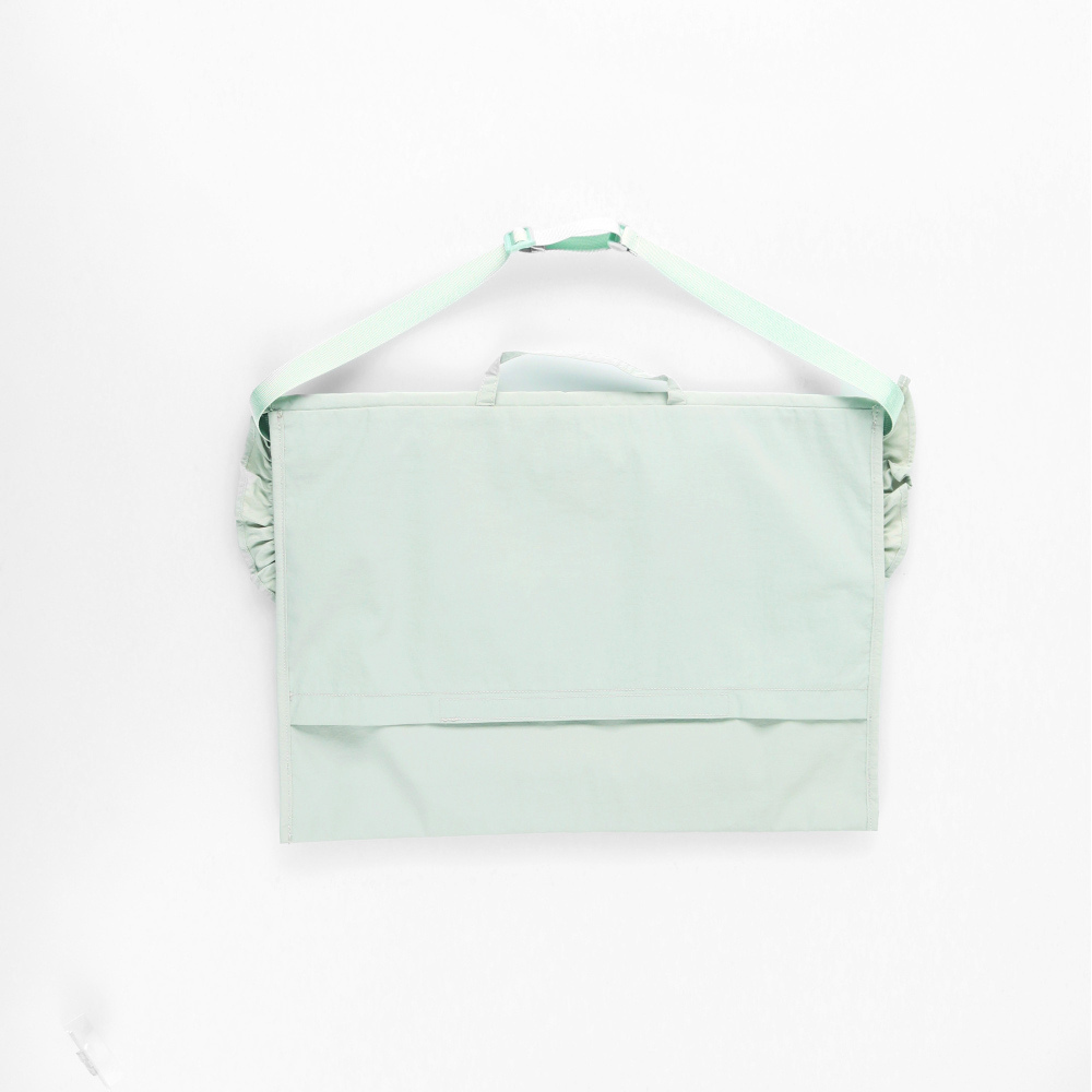 ライトグリーン