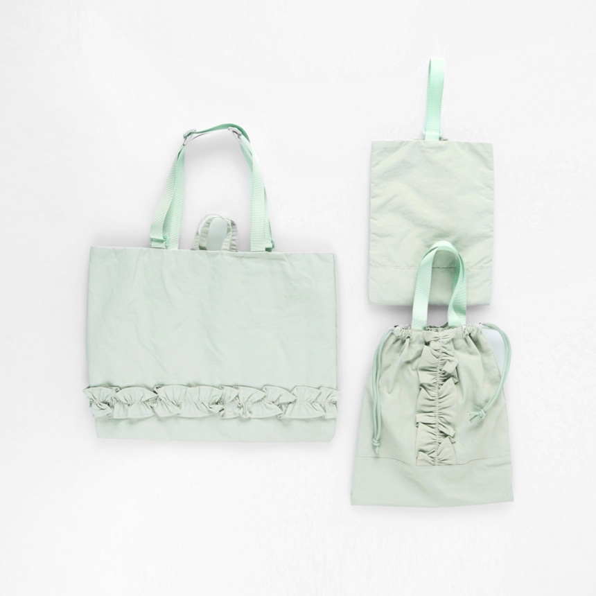 ライトグリーン