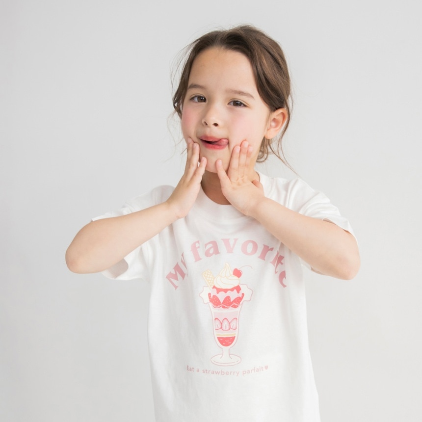 03:オフ白_パフェ