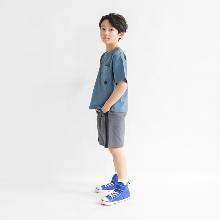 チャコールグレー