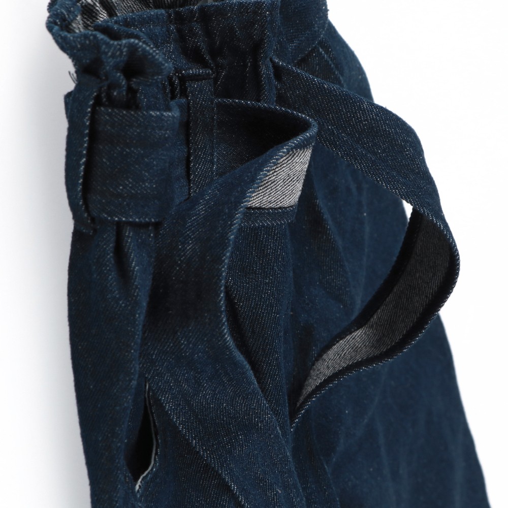 ネイビーブルー