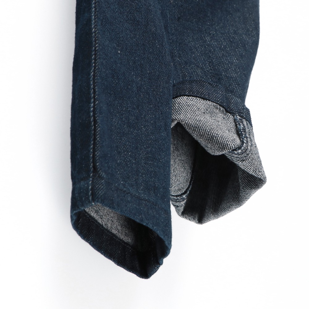 ネイビーブルー