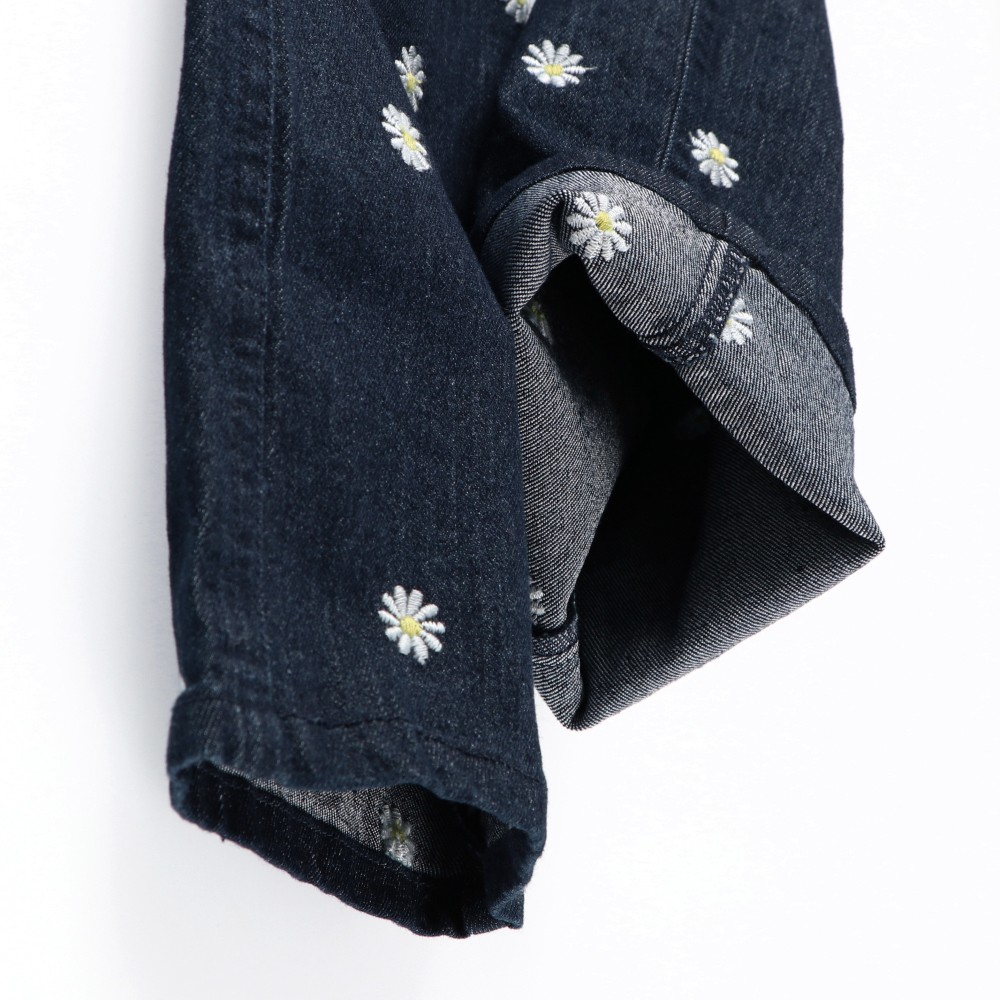 ネイビーブルー