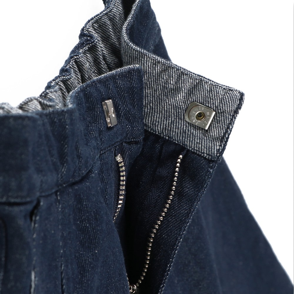 ネイビーブルー