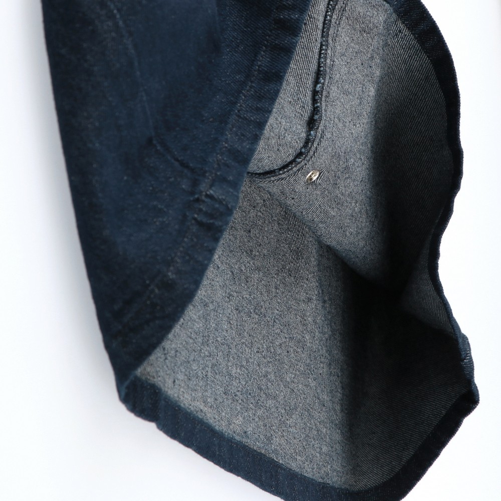 ネイビーブルー