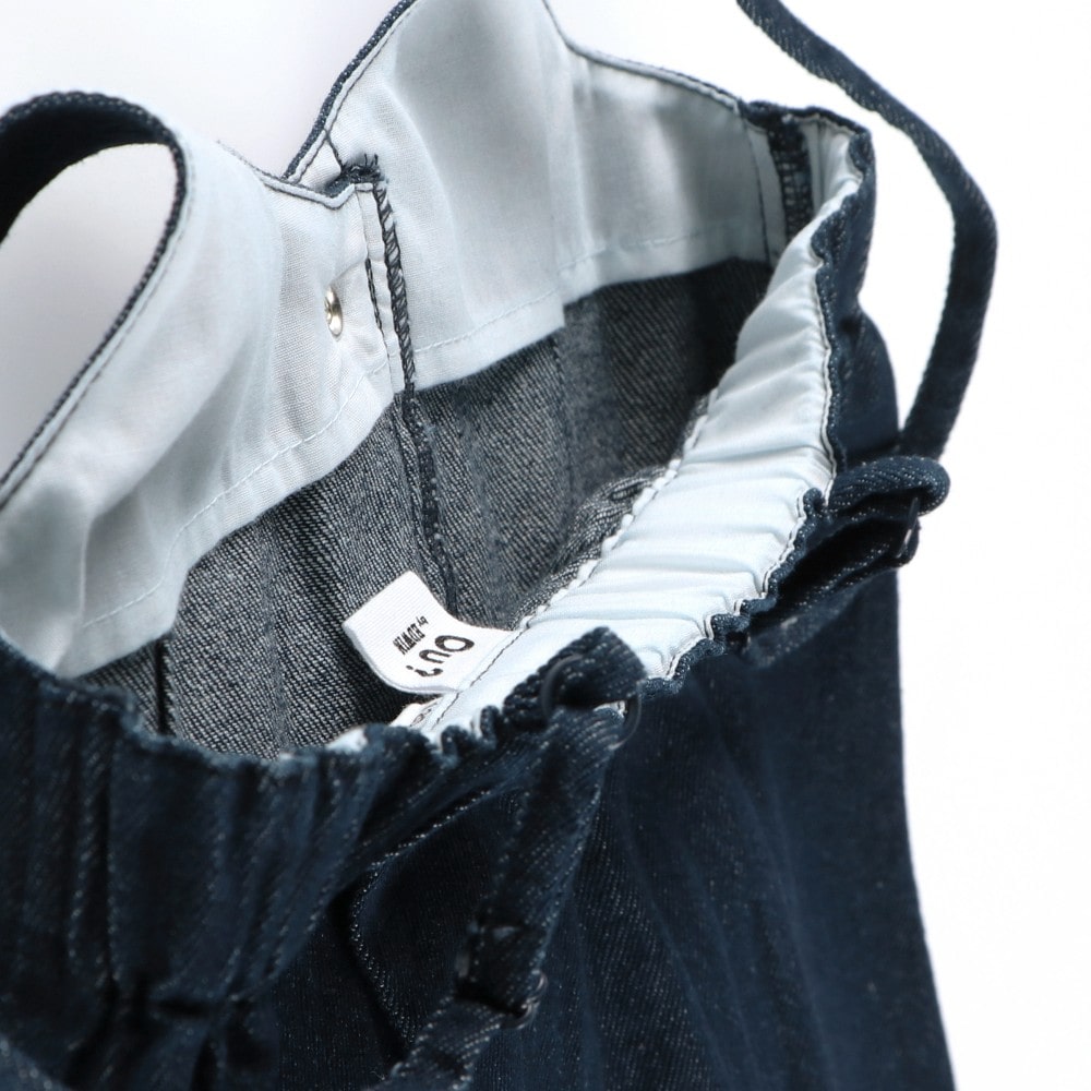 ネイビーブルー