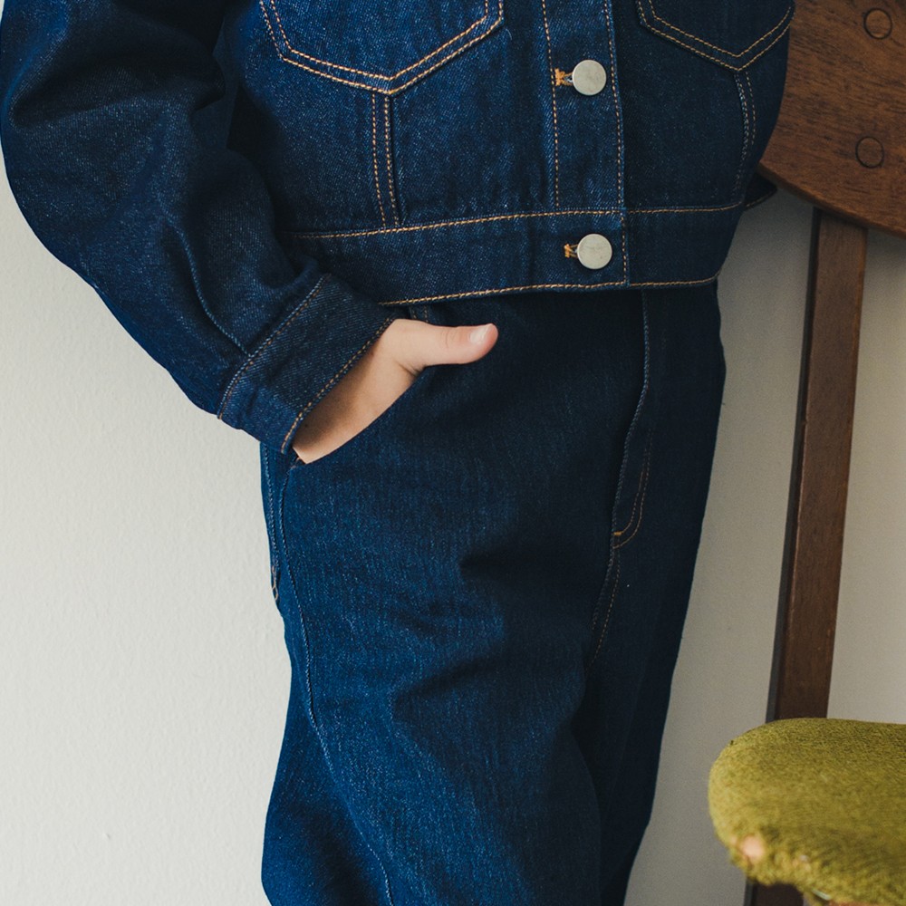 ネイビーブルー