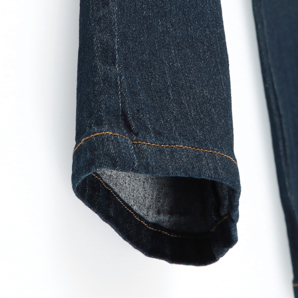 ネイビーブルー