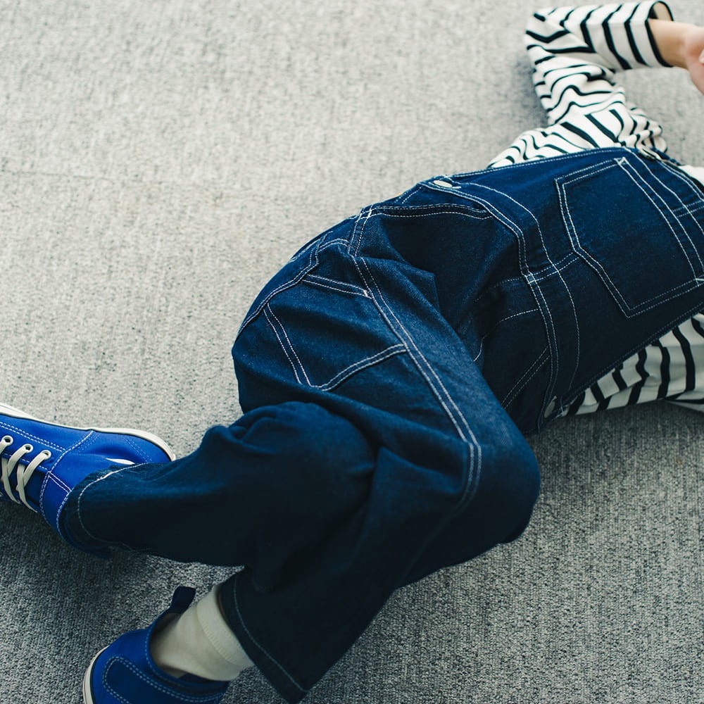 ネイビーブルー