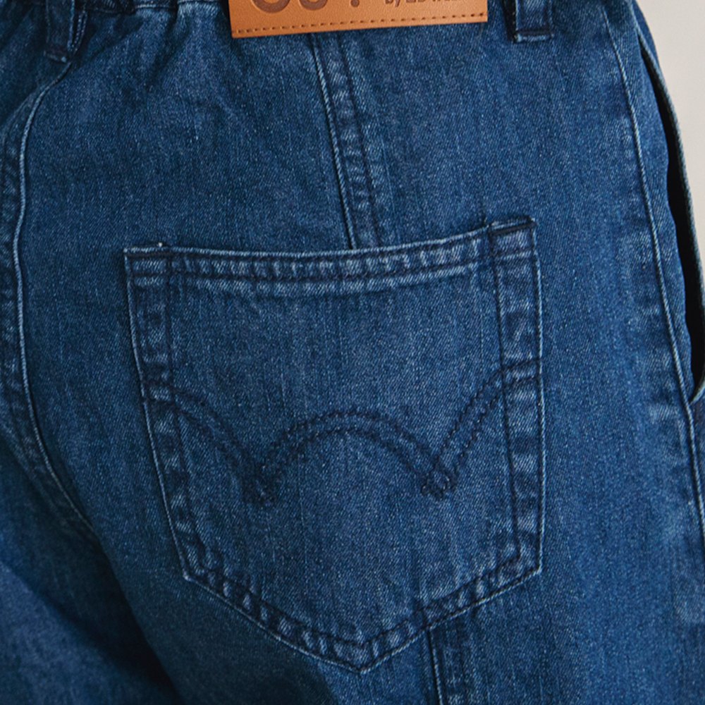 ネイビーブルー