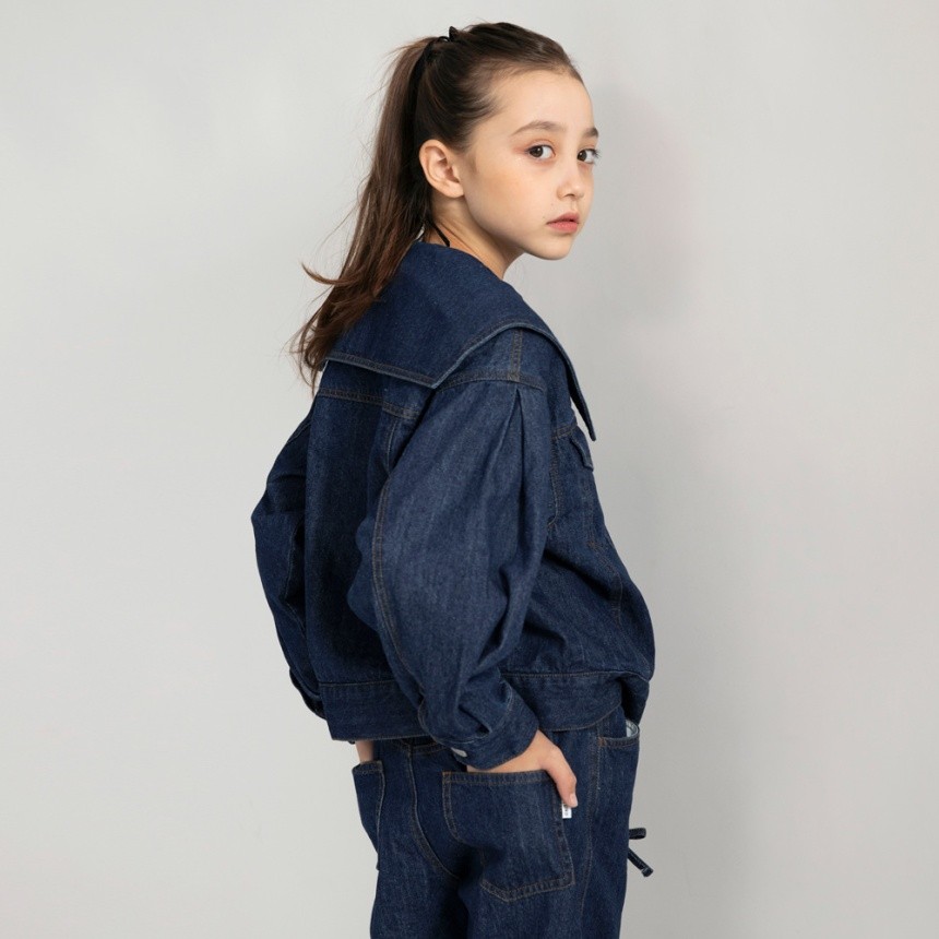 ネイビーブルー