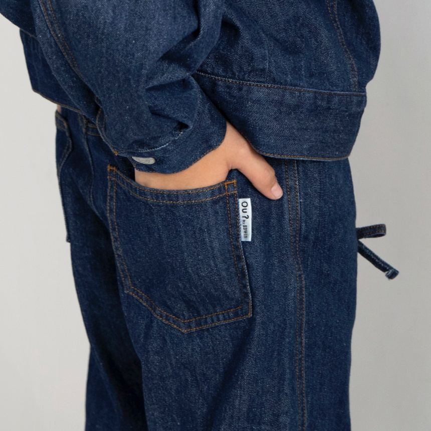 ネイビーブルー