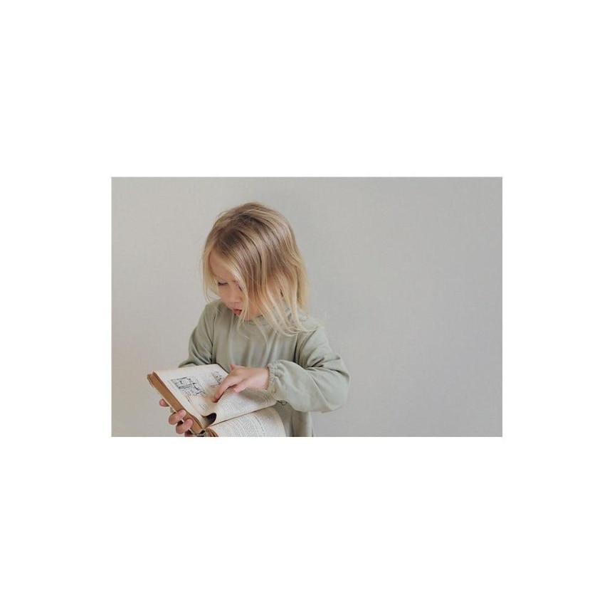 ライトグリーン