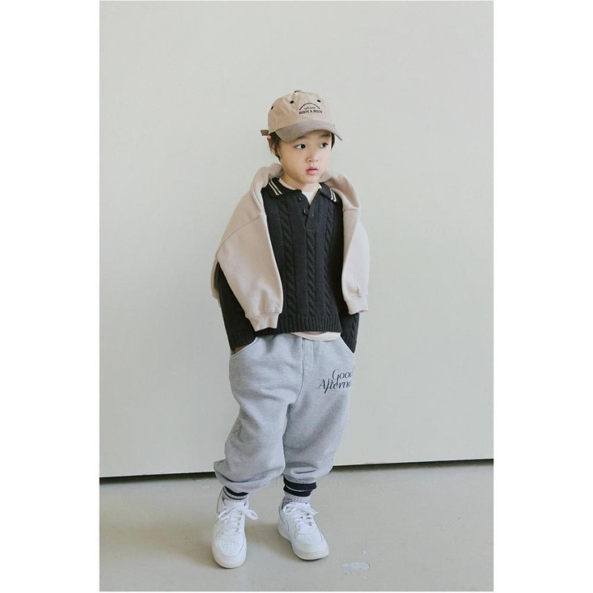 チャコールグレー