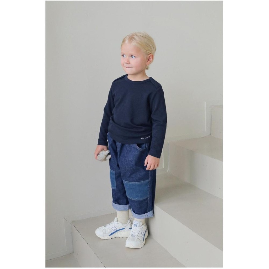 ネイビーブルー