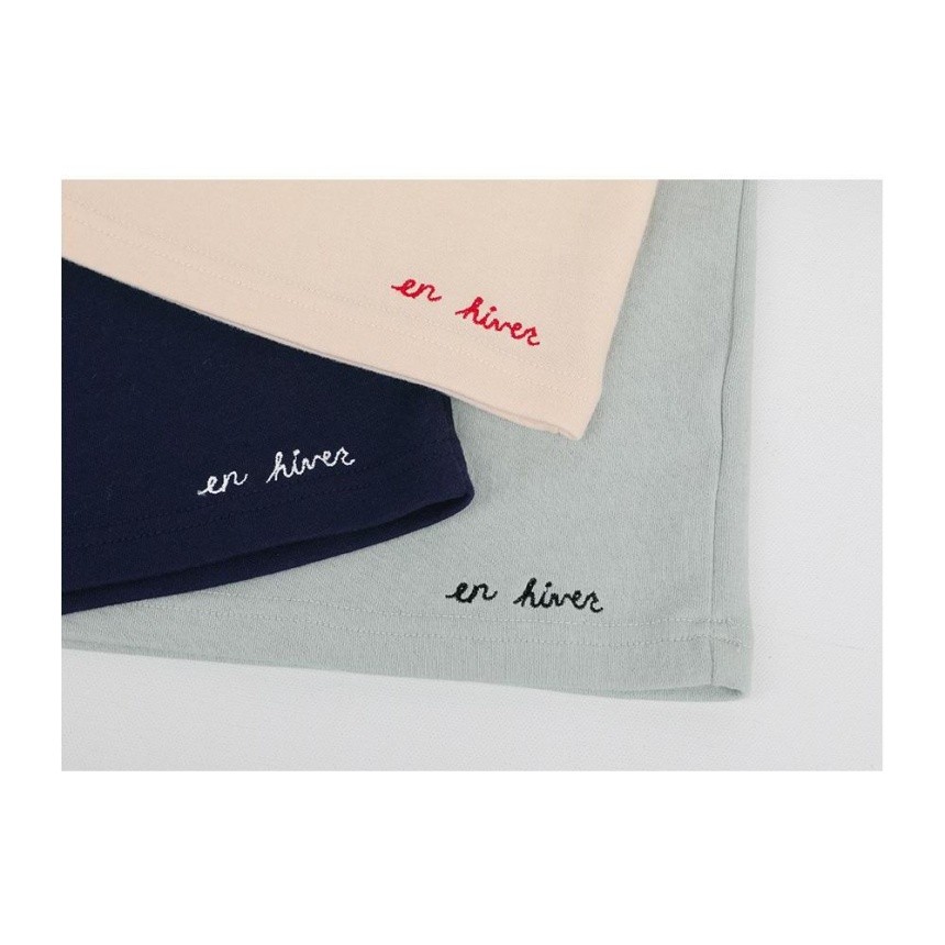 ネイビーブルー