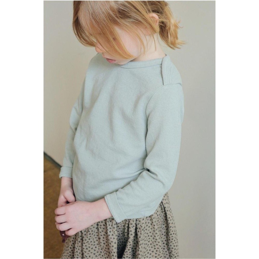 ライトグリーン