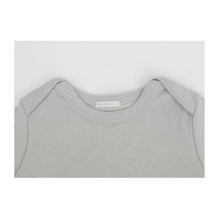 ライトグリーン