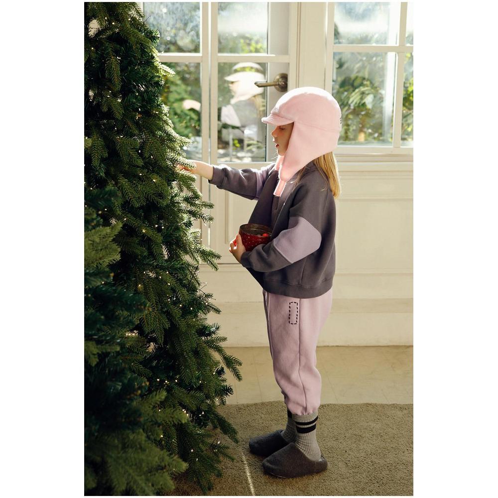 チャコールグレー