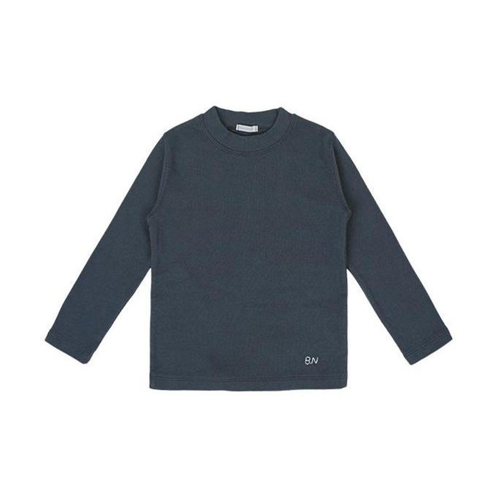 チャコールグレー