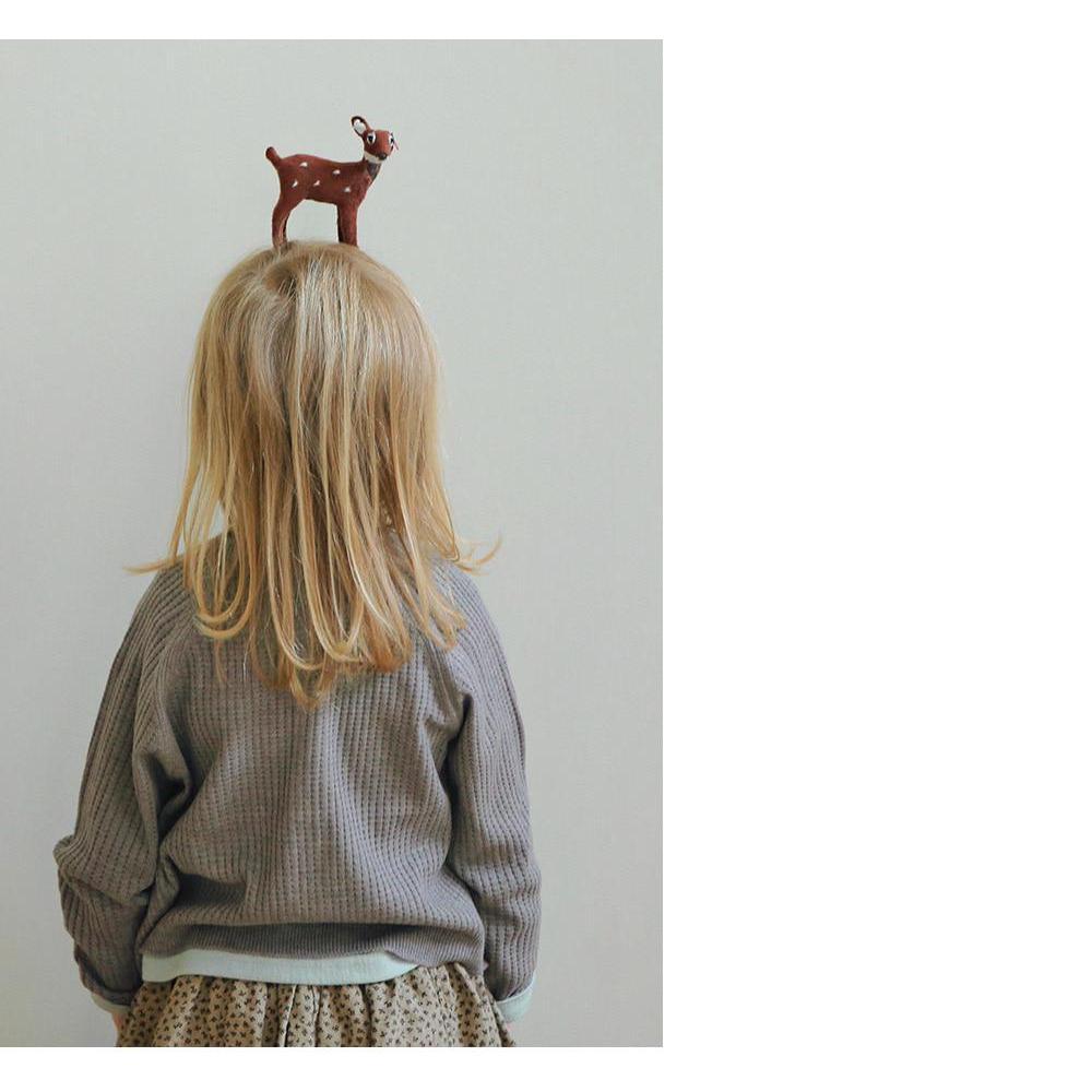 チャコールグレー